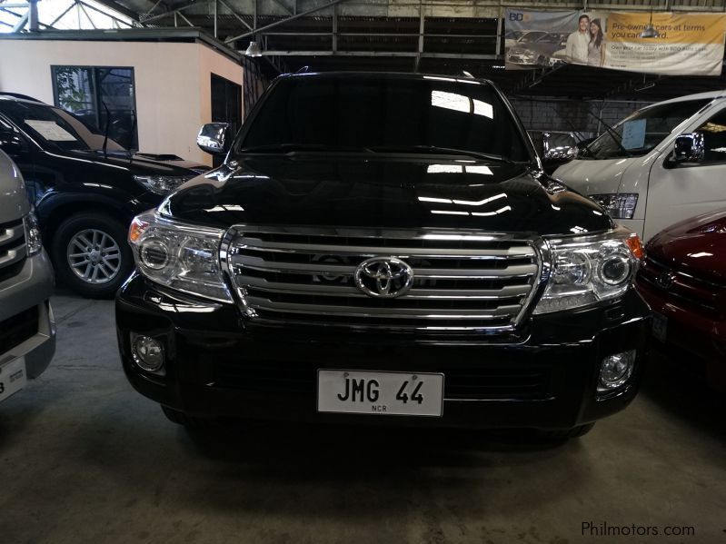 Toyota land cruiser lc200 in Philippines