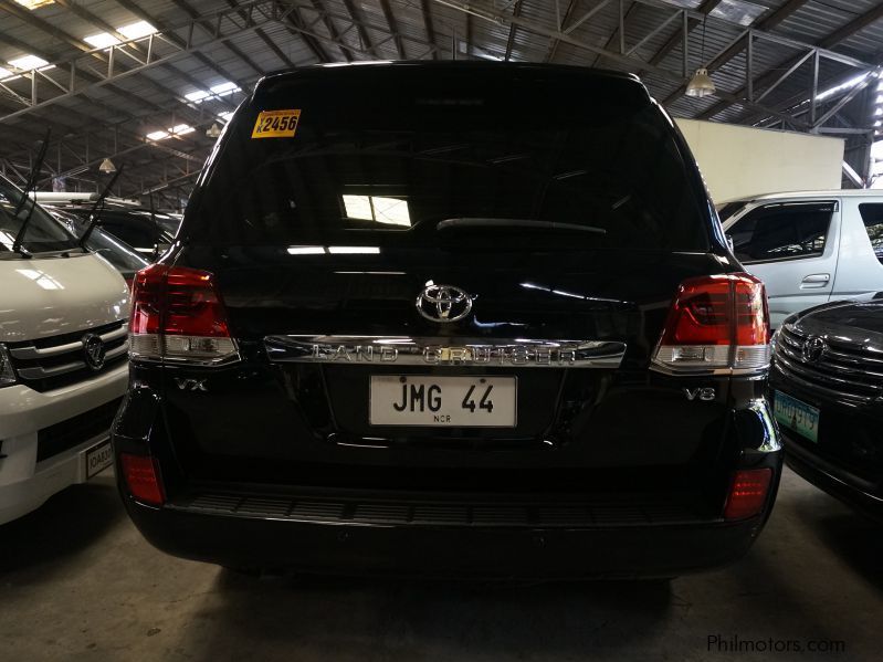 Toyota land cruiser lc200 in Philippines