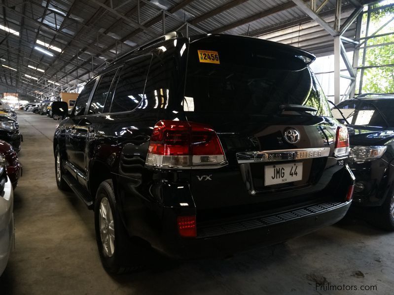 Toyota land cruiser lc200 in Philippines