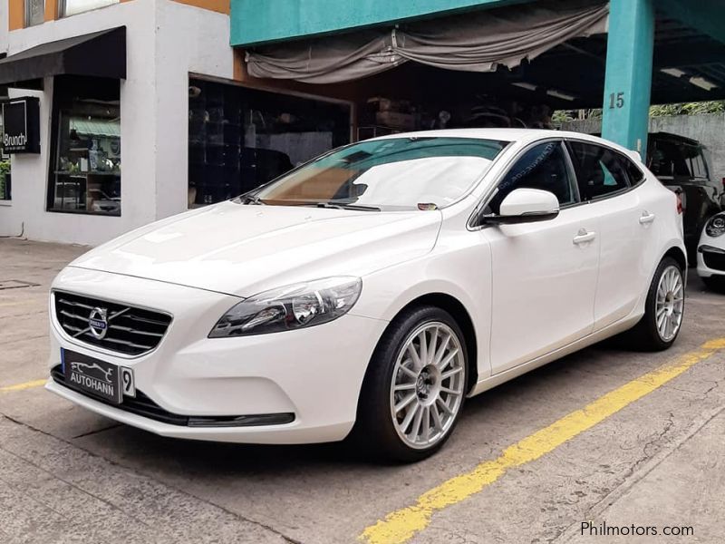 Volvo V40 T4 in Philippines