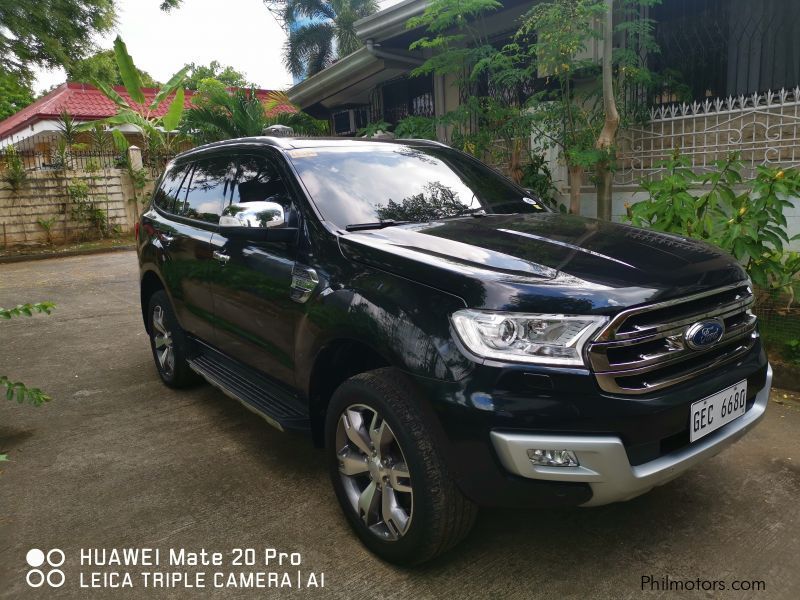 Ford Everest Titanium w/ Roof Top in Philippines