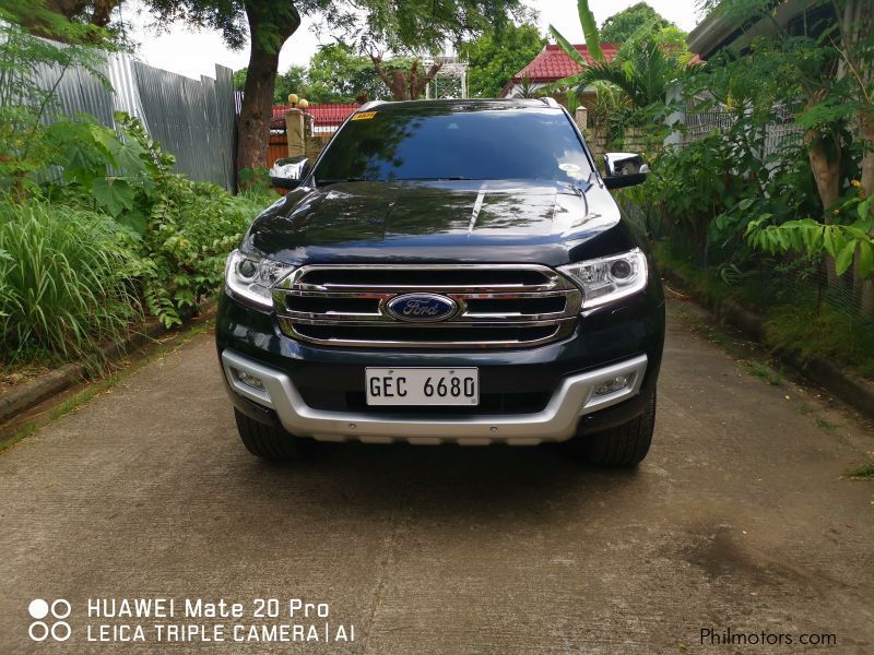 Ford Everest Titanium w/ Roof Top in Philippines