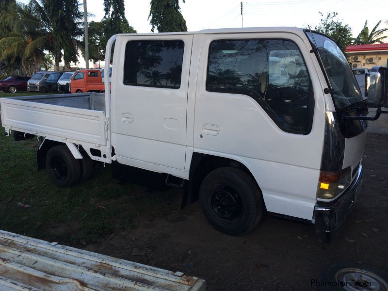 Isuzu ELF GIGA Double Cab 4JG2 in Philippines