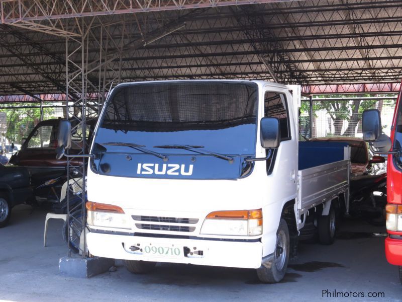 Isuzu Elf in Philippines