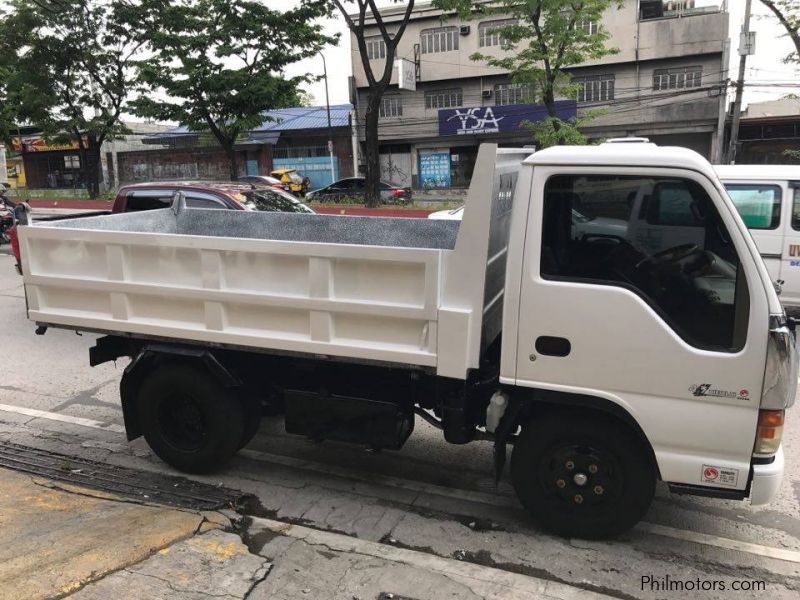 Isuzu Elf Mini Dump in Philippines