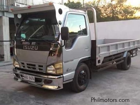 Isuzu dropside in Philippines