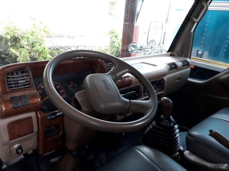 Isuzu elf drop side in Philippines