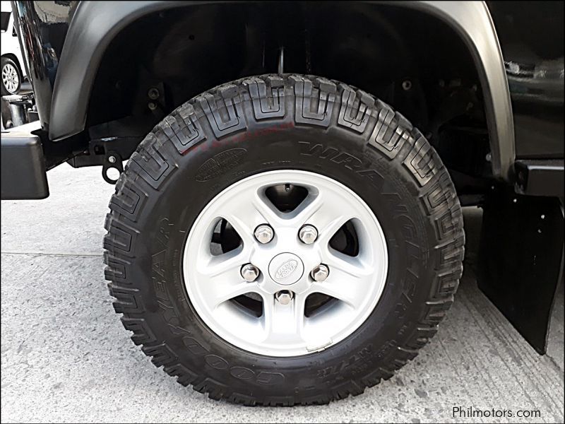 Land Rover defender in Philippines