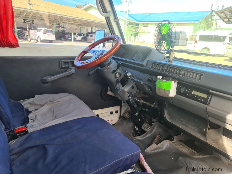 Mitsubishi Mitsubishi L300 FB Van Lucena City in Philippines