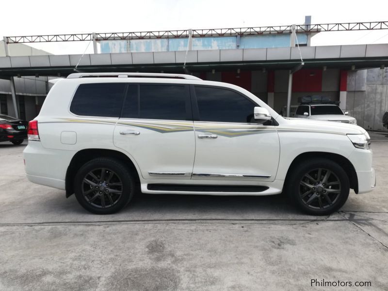 Toyota Land Cruiser 200 Dubai in Philippines