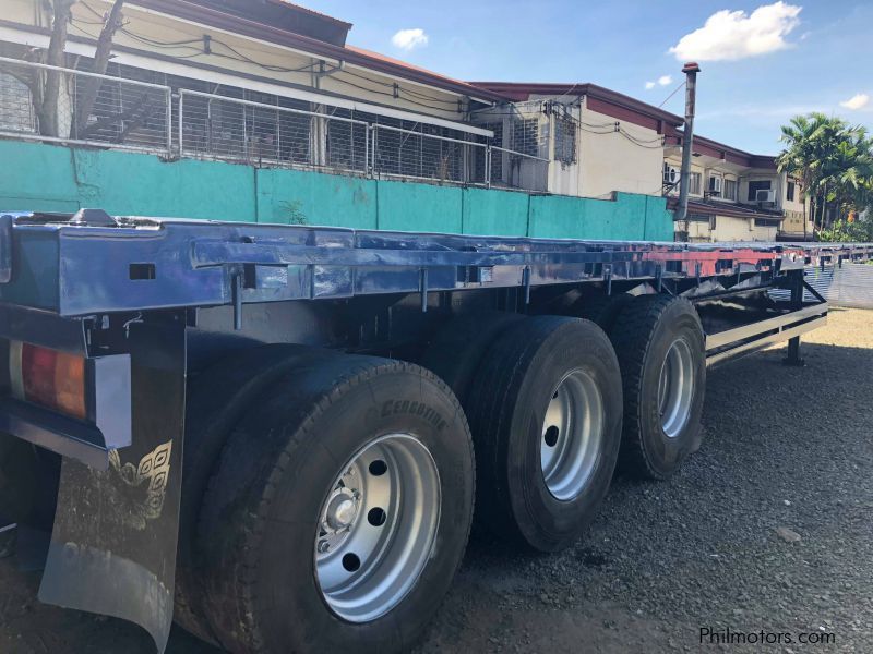 Daewoo 40 feet Flat bed trailer in Philippines