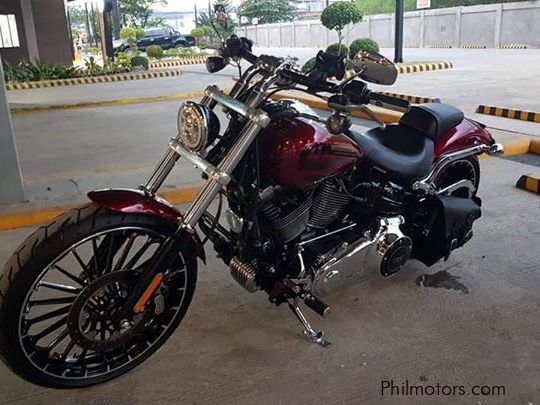 Harley-Davidson Softail Breakout in Philippines