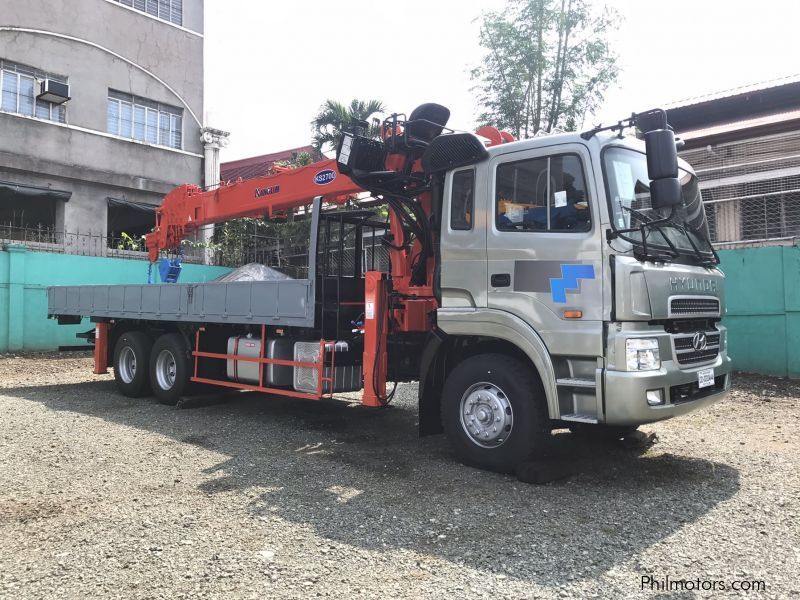 Hyundai BOOM TRUCK/ CARGO CRANE TRUCK in Philippines