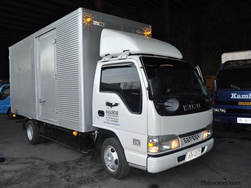 Isuzu 14ft NKR Alum CLosed Van in Philippines