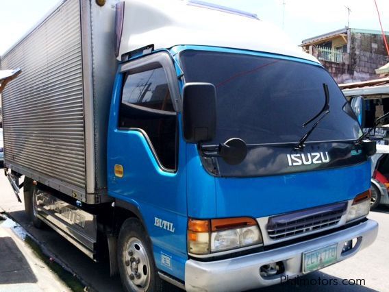 Isuzu 14ft NPR Closed Van in Philippines