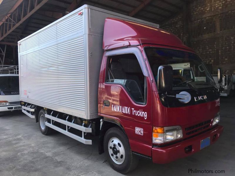 Isuzu 14ft NPR Closed Van in Philippines