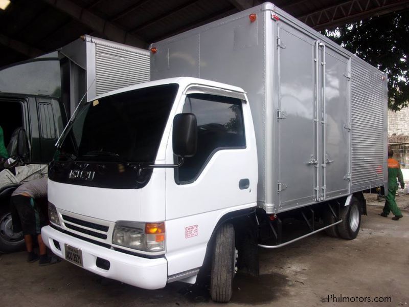 Isuzu 14ft NPR Closed Van in Philippines