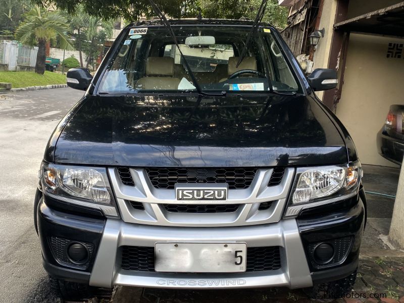 Isuzu Crosswind xuv in Philippines