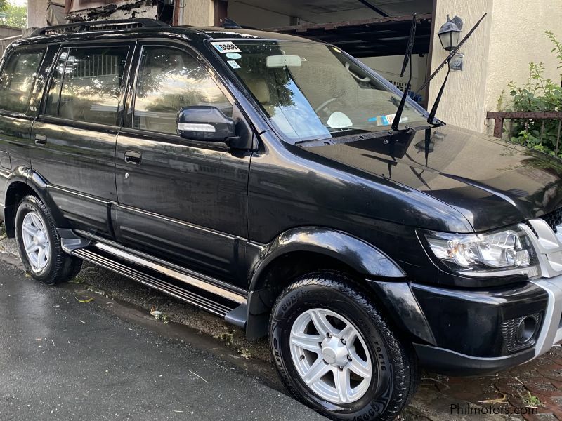 Isuzu Crosswind xuv in Philippines