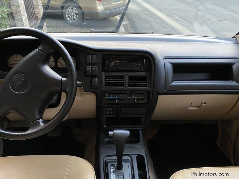 Isuzu Crosswind xuv in Philippines