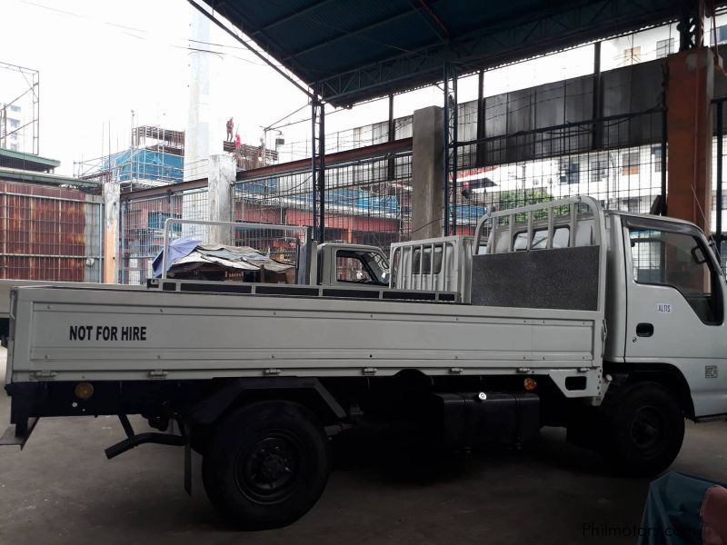 Isuzu ELF GIGA SERIES DROPSIDE in Philippines