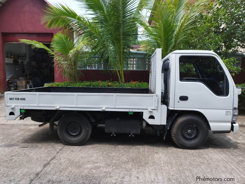 Isuzu ELF Single Tire in Philippines