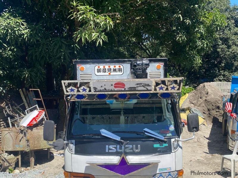 Isuzu ELf 4hf1 in Philippines