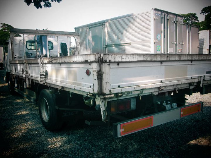 Isuzu Elf Dropside Cargo With Crane in Philippines