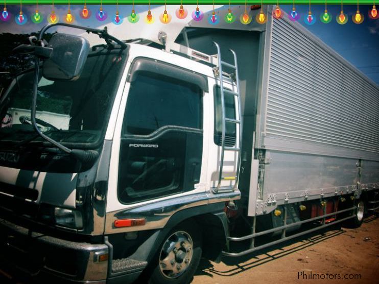 Isuzu Forward Wing Van in Philippines