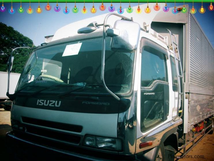 Isuzu Forward Wing Van in Philippines