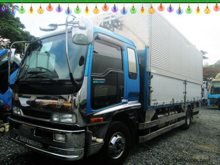 Isuzu Forward Wing Van in Philippines