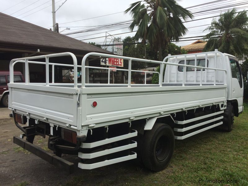 Isuzu Isuzu ELF GIGA 4HF1 engine 14.7FT NPR in Philippines