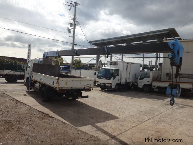 Isuzu Isuzu ELF GIGA NKR NPR 4HF1 14ft engine with 3 tonner Boom Crane 4 Section 5 Angles in Philippines