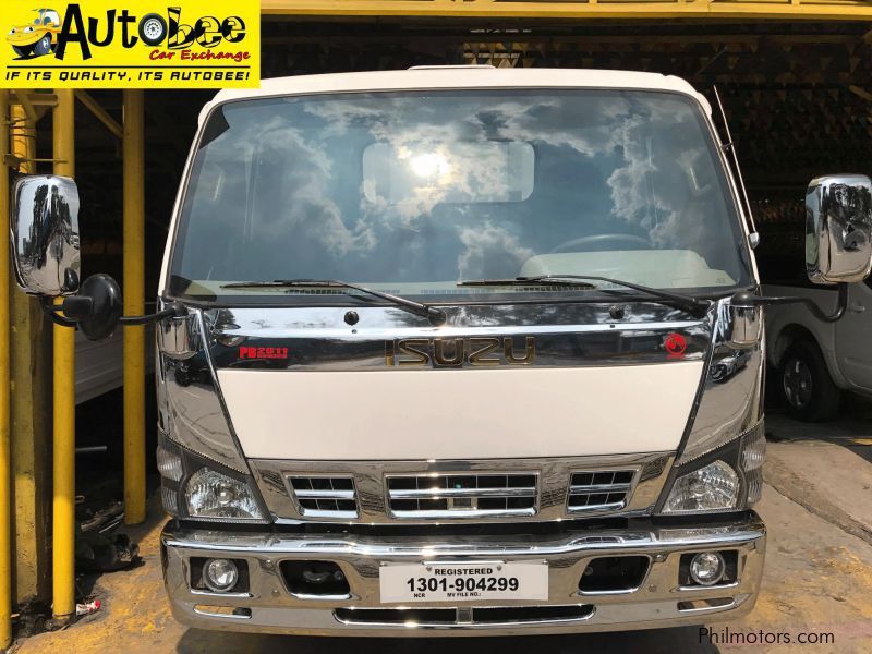 Isuzu elf in Philippines