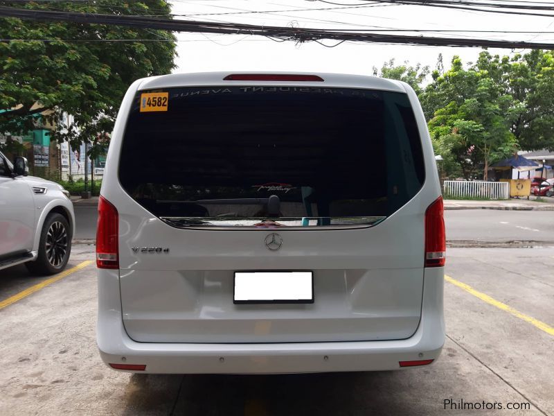 Mercedes-Benz V220 CDI AVANTGARDE 2.2L DIESEL in Philippines