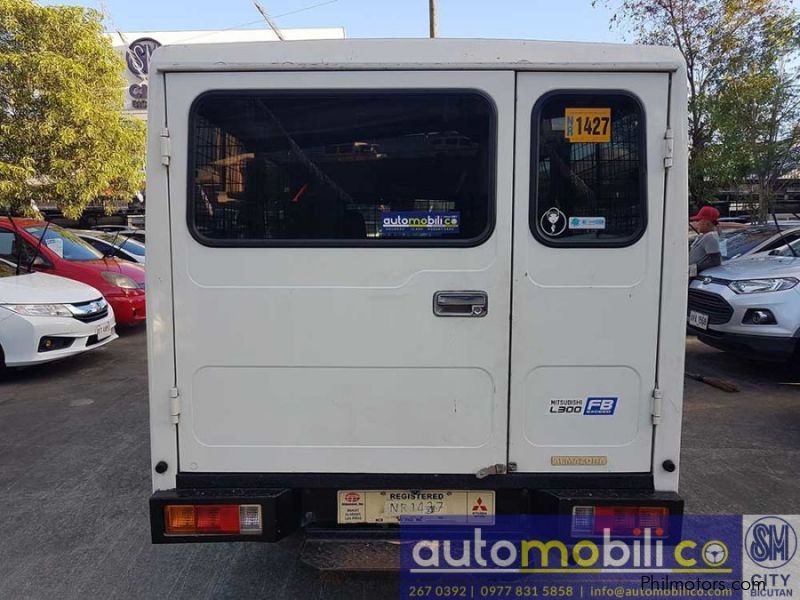 Mitsubishi L300 in Philippines