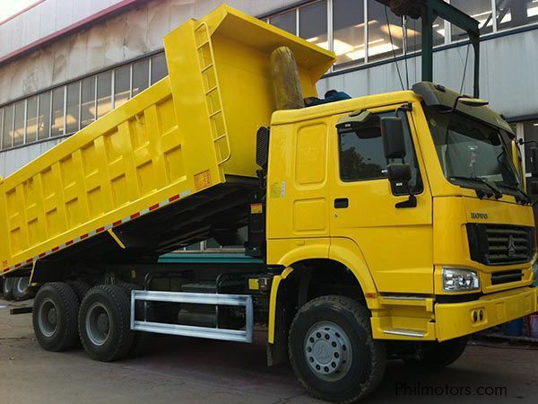 Sinotruk ZZ3257N3847A in Philippines