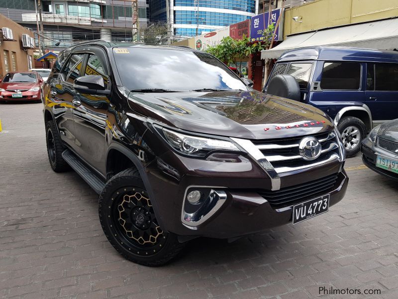 Toyota Fortuner V 4x2 in Philippines