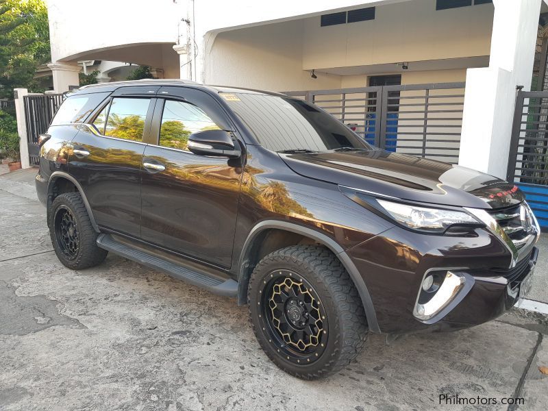 Toyota Fortuner V 4x2 in Philippines