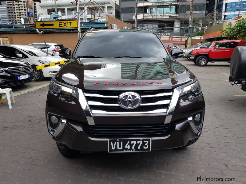 Toyota Fortuner V 4x2 in Philippines