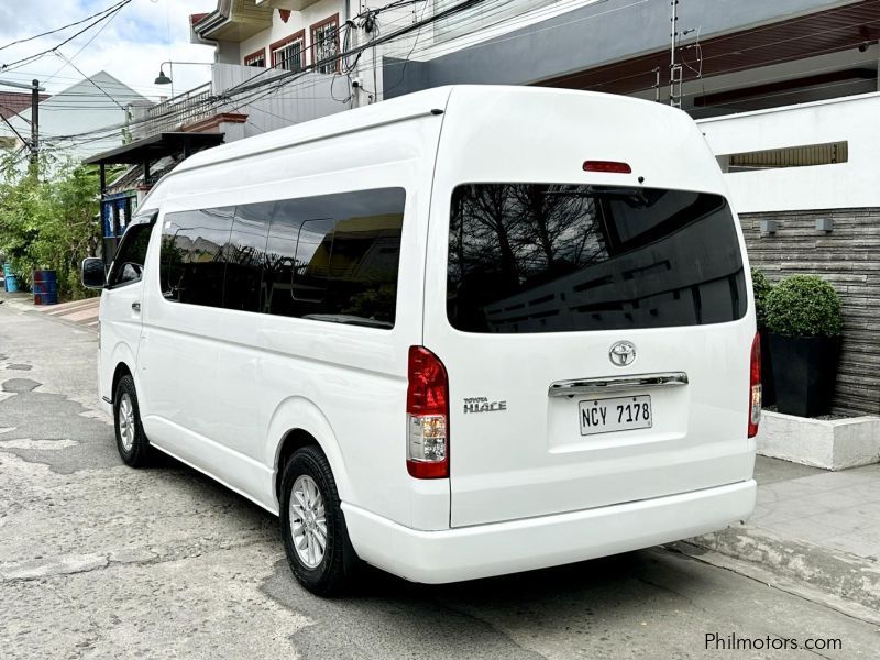 Toyota HiAce Super Grandia LXV A/T in Philippines