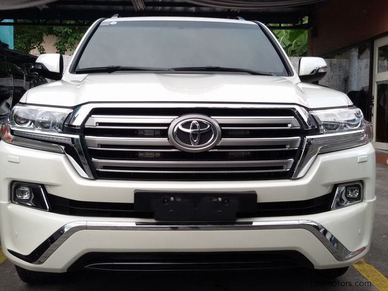 Toyota Land Cruiser GXR in Philippines