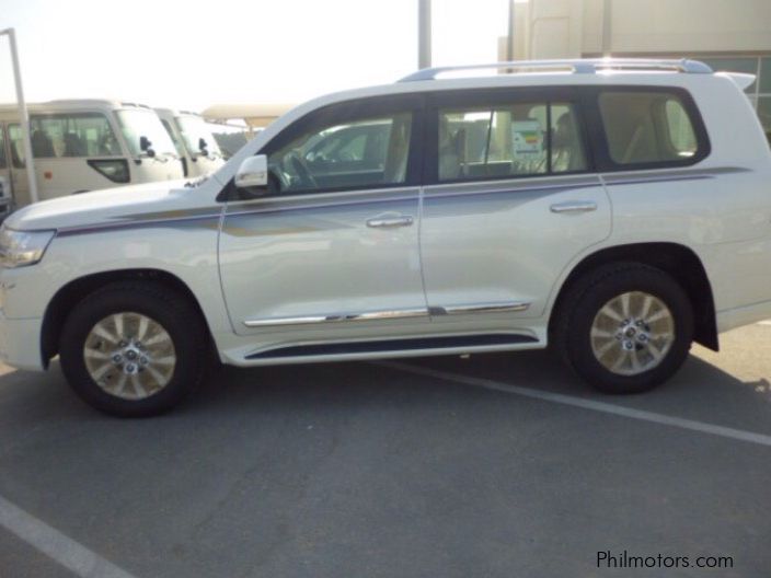 Toyota Land Cruiser LC200 in Philippines