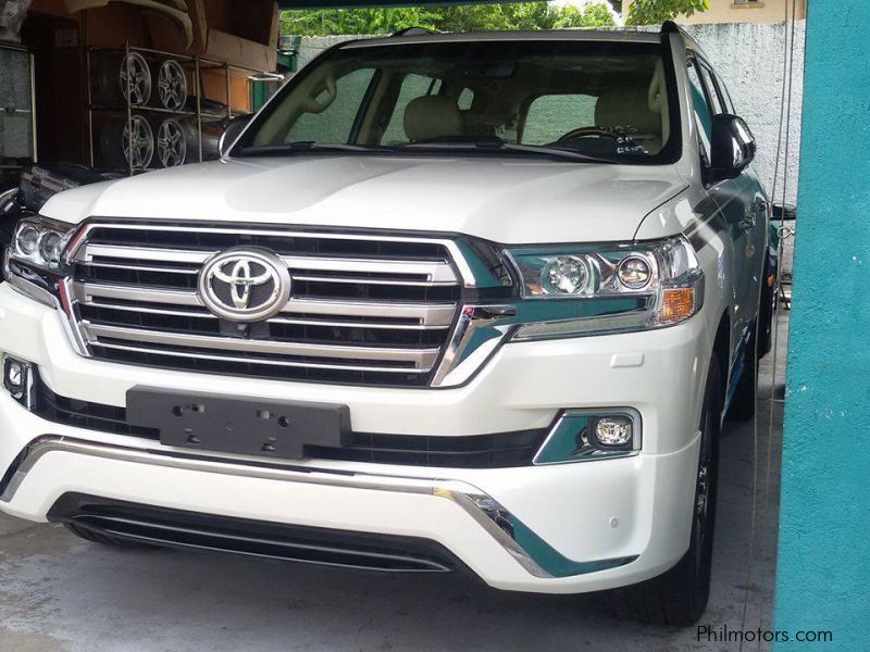 Toyota Land Cruiser VX Limited V8 in Philippines