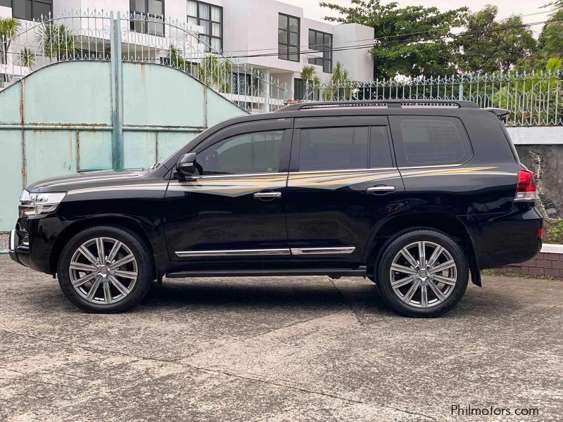 Toyota Land Cruiser VX Premium in Philippines