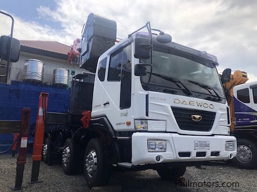 Daewoo 15 tons boom truck - like new in Philippines