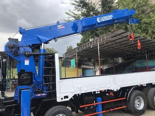 Daewoo 15 tons cargo crane boom truck in Philippines