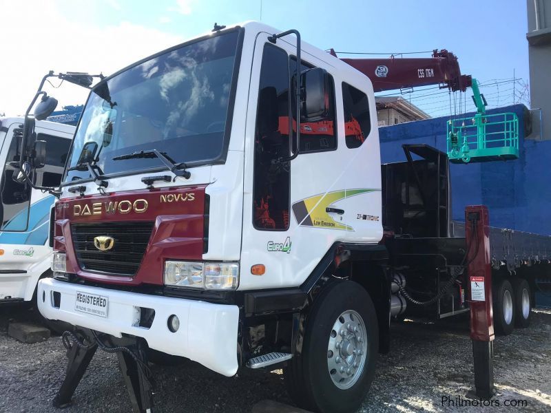Daewoo BOOM TRUCK WITH MAN LIFT BASKET in Philippines