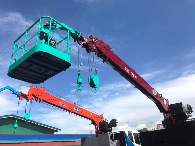 Daewoo BOOM TRUCK WITH MAN LIFT BASKET in Philippines