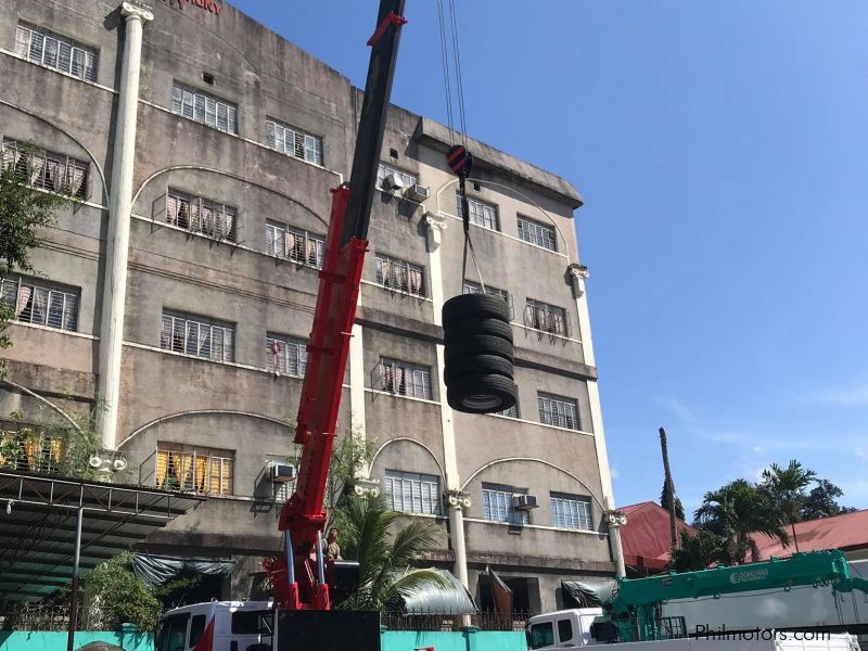 Daewoo Boom Truck in Philippines